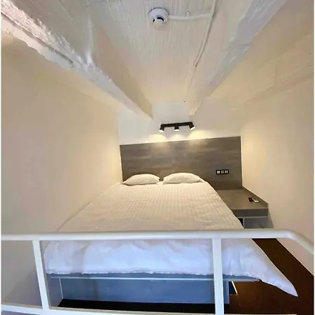 Lift Boutique - Derybasivska Hotel 3*