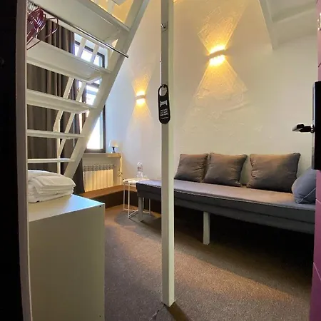 Lift Boutique - Derybasivska 3* Oděsa