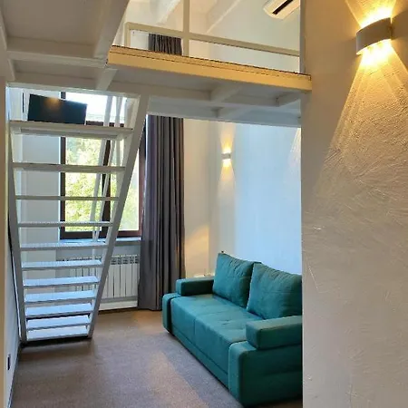 Отель Lift Boutique - Derybasivska 3*