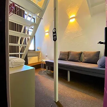 Hotel Lift Boutique - Derybasivska 3*