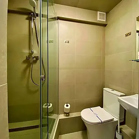 Lift Boutique - Derybasivska Oděsa