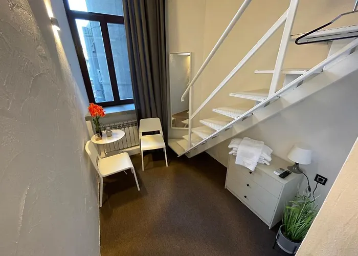 Lift Boutique - Derybasivska 3*