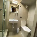 Lift Boutique - Derybasivska מלון 3*