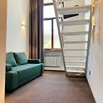 Lift Boutique - Derybasivska