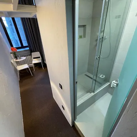 Lift Boutique - Derybasivska 3*