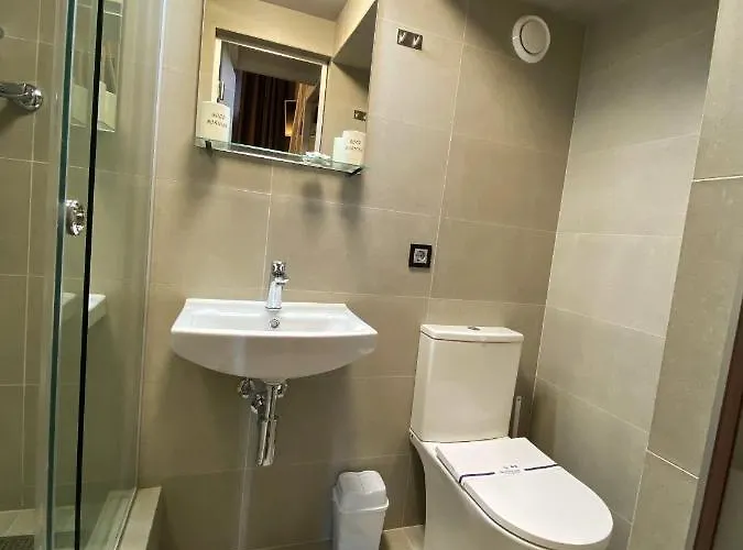 Lift Boutique - Derybasivska Hotel 3*