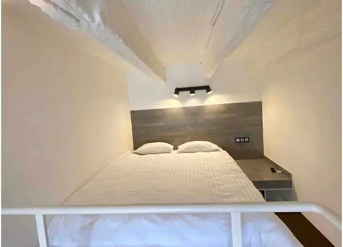 Lift Boutique - Derybasivska Hotel 3*