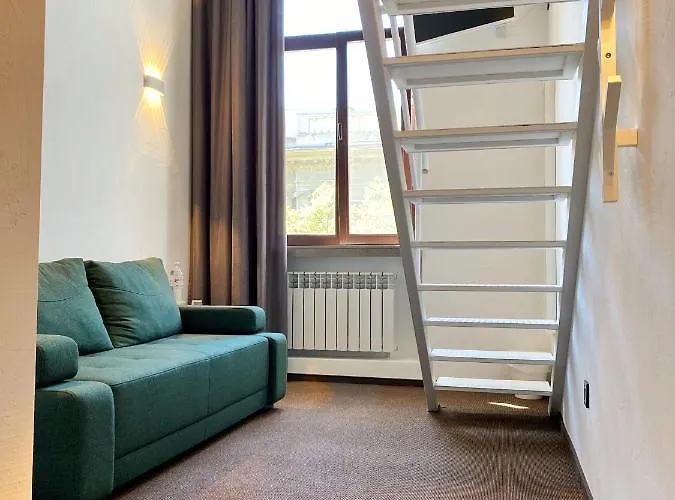 Lift Boutique - Derybasivska