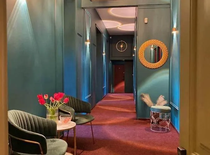 Lift Boutique - Derybasivska