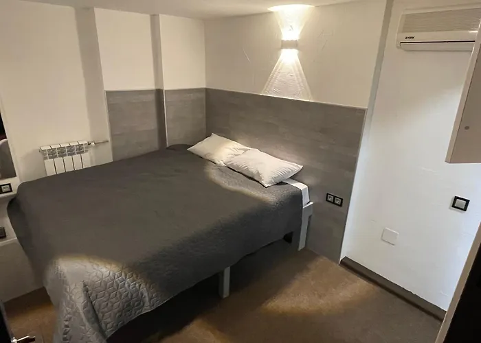 Lift Boutique - Derybasivska Hotel 3*