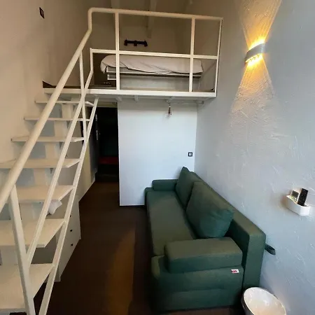 Lift Boutique - Derybasivska Hotel Odessa