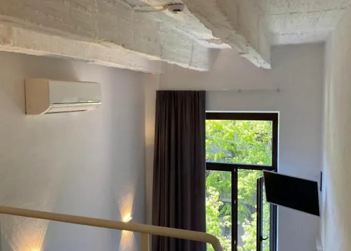 Lift Boutique - Derybasivska Odesa